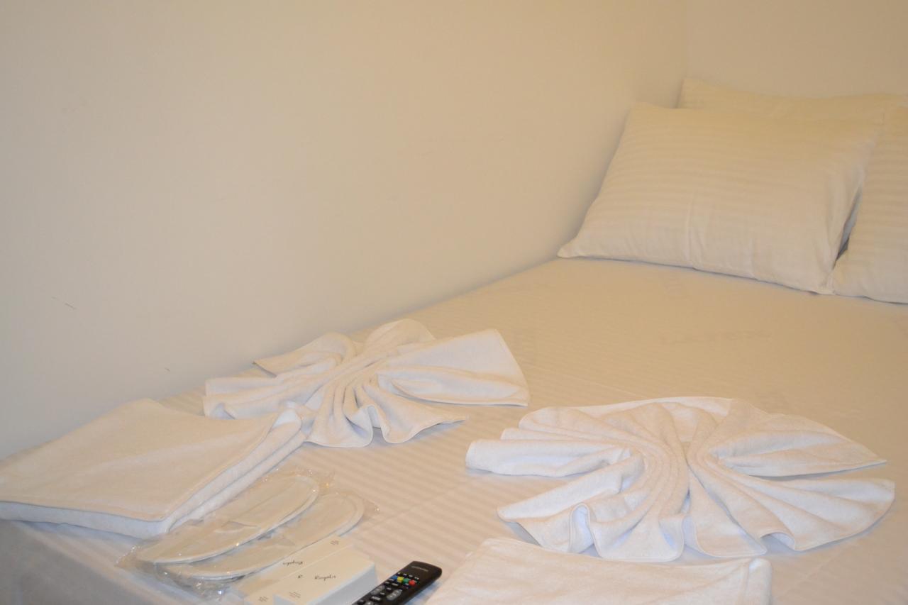 Hotel Rustaveli 36 第比利斯 外观 照片
