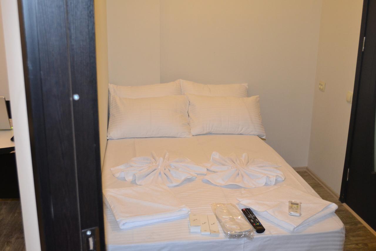 Hotel Rustaveli 36 第比利斯 外观 照片
