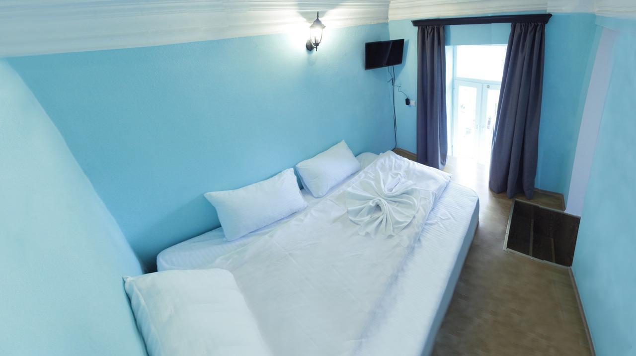 Hotel Rustaveli 36 第比利斯 外观 照片