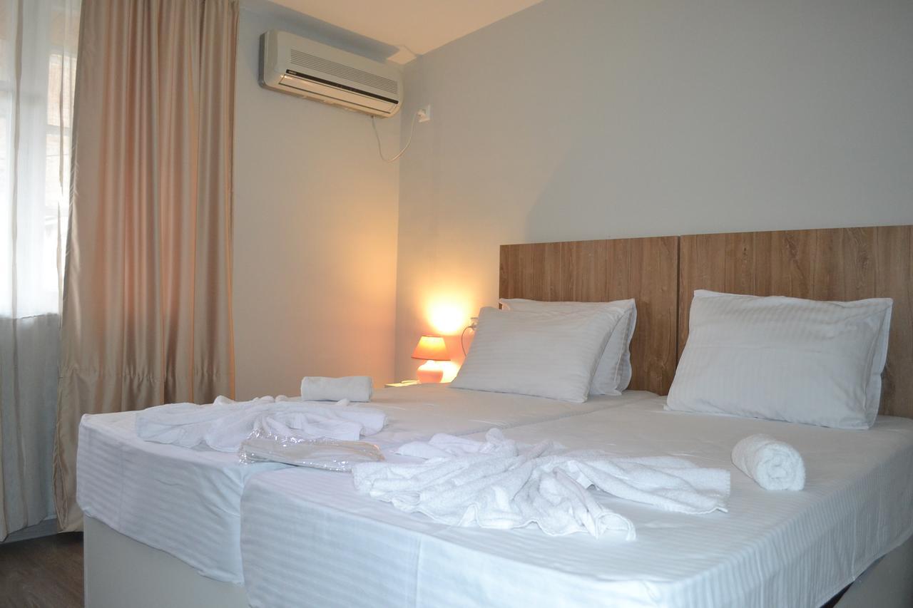 Hotel Rustaveli 36 第比利斯 外观 照片