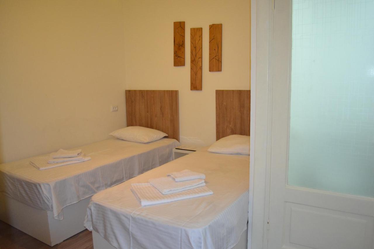 Hotel Rustaveli 36 第比利斯 外观 照片